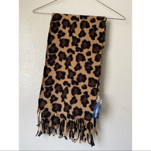 Old Navy fleece leopard print scarf